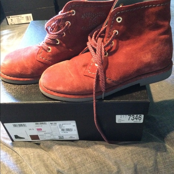 Burgundy Chanel boots - Picture 9 of 14